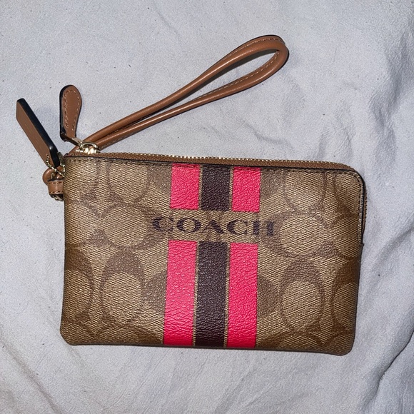 Small Coach wristlet